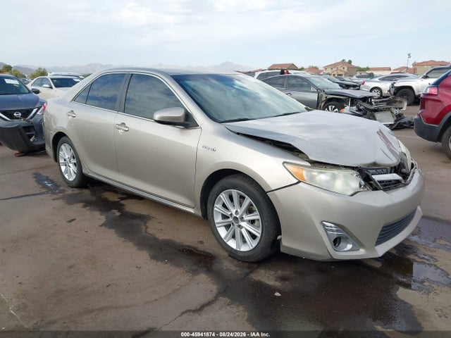 2014 TOYOTA CAMRY XLE