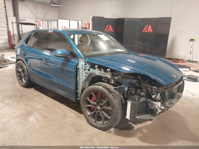 2025 Porsche Cayenne S