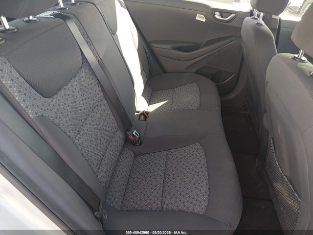 2018 HYUNDAI IONIQ HYBRID BLUE 8