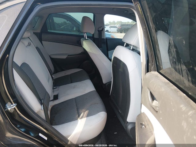 2022 HYUNDAI KONA SE 8