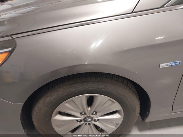 2018 Hyundai SONATA HYBRID SE — фото 14