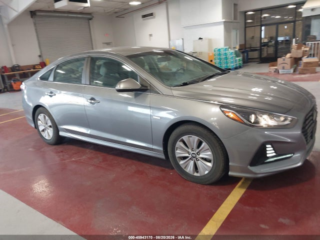 2018 Hyundai SONATA HYBRID SE — фото 15