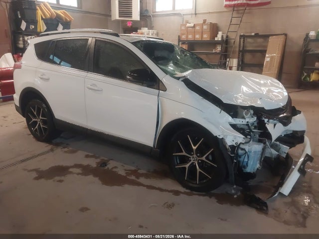 2016 TOYOTA RAV4 SE