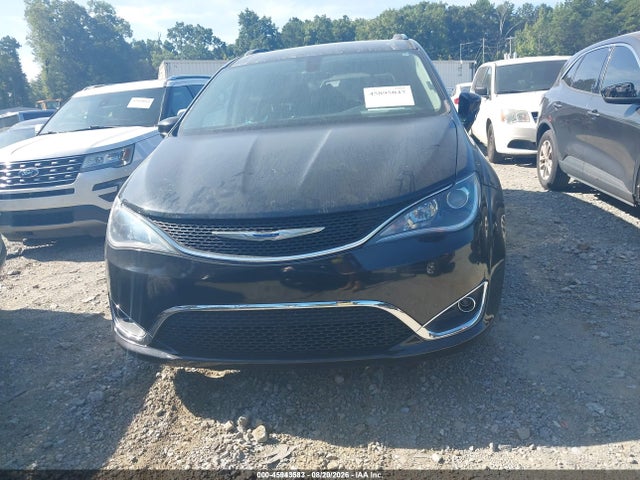 2019 CHRYSLER PACIFICA TOURING L 12