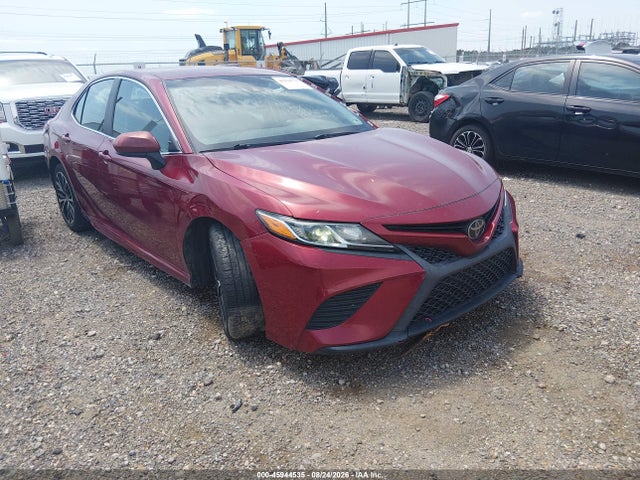 2018 TOYOTA CAMRY SE