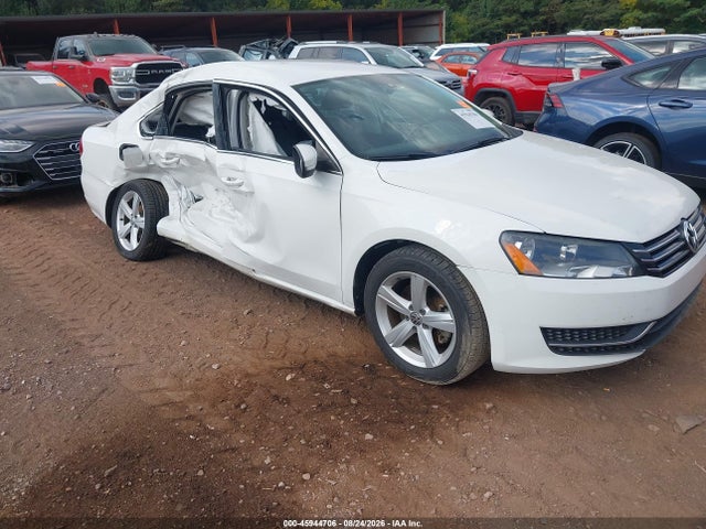 2013 VOLKSWAGEN PASSAT 2.5L SE