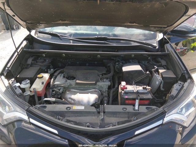 2018 TOYOTA RAV4 XLE 10