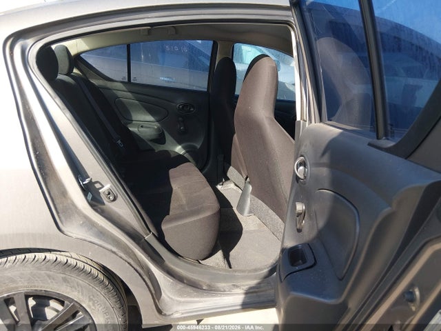 2015 Nissan VERSA 1.6 S+ 照片 8