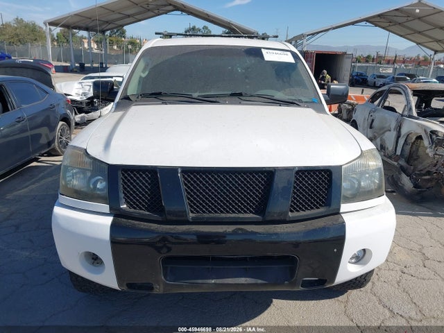 2004 Nissan TITAN SE 照片 13
