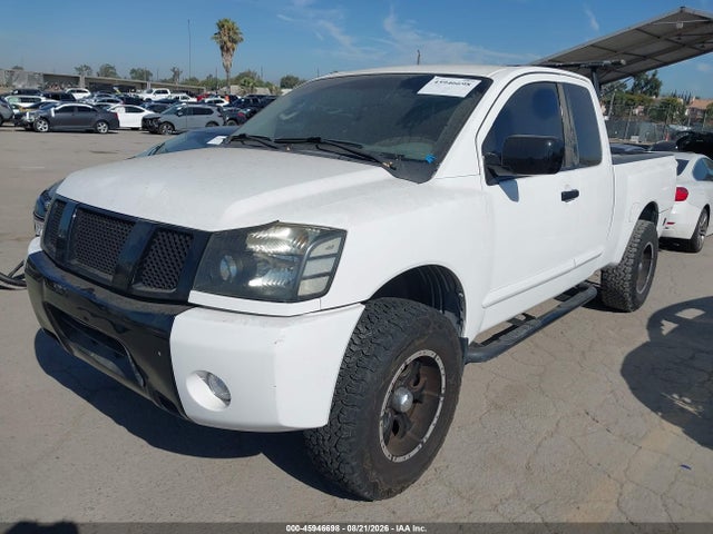 2004 Nissan TITAN SE 照片 2