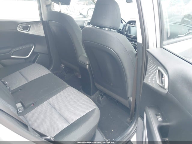 2023 KIA SOUL LX 8