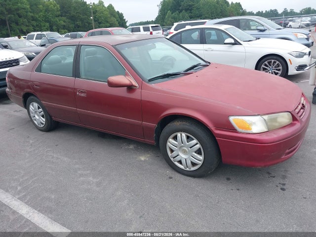 2001 TOYOTA CAMRY LE
