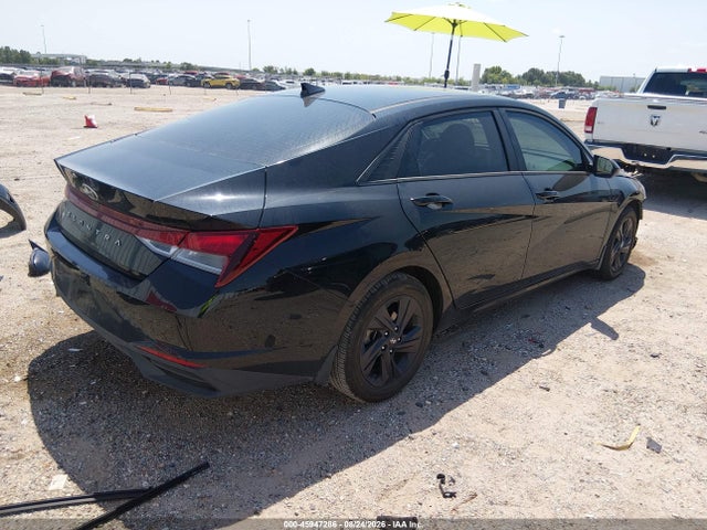 2023 HYUNDAI ELANTRA SEL 4