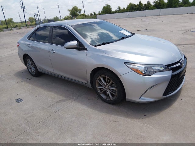 2016 TOYOTA CAMRY SE