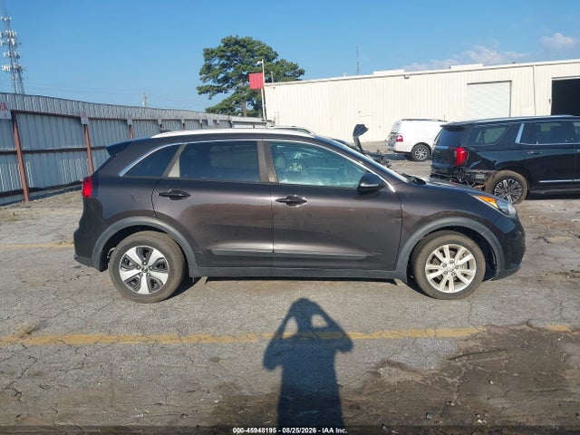 2017 KIA NIRO EX 13