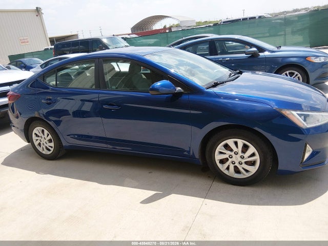 2019 HYUNDAI ELANTRA SE 13