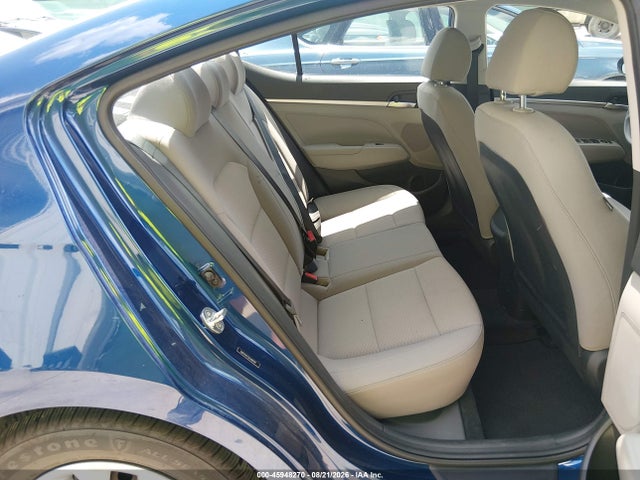 2019 HYUNDAI ELANTRA SE 8