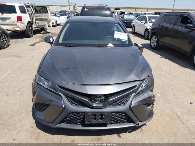 2019 TOYOTA CAMRY SE 11