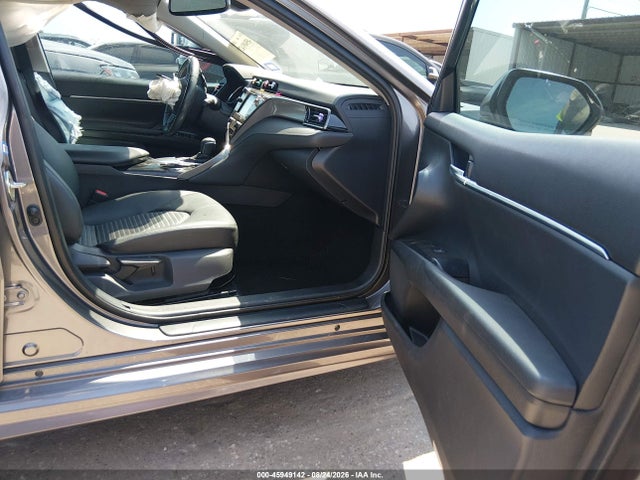 2019 TOYOTA CAMRY SE 5