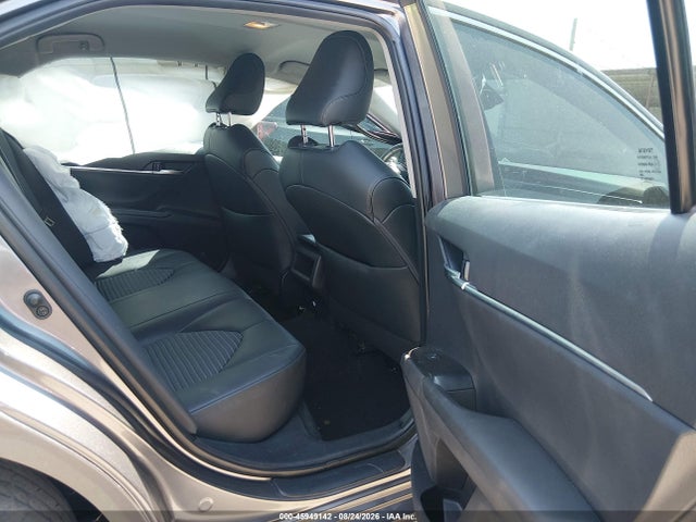 2019 TOYOTA CAMRY SE 8