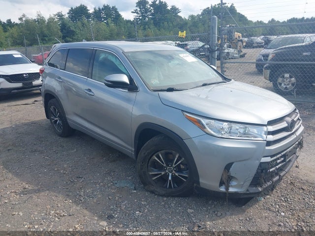 2017 TOYOTA HIGHLANDE LE PLUS