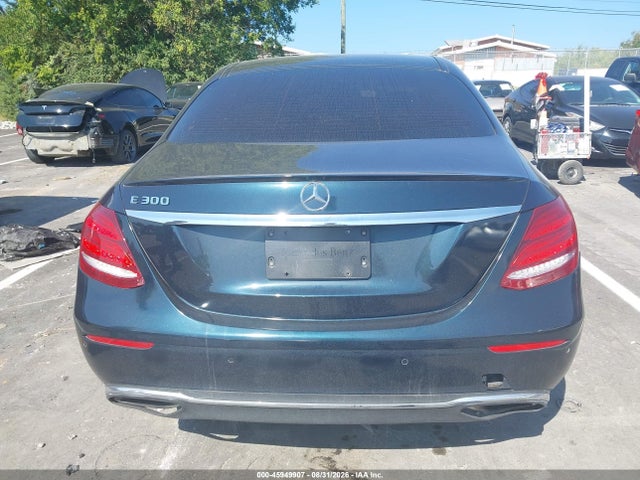 2017 Mercedes-BENZ E 300 — фото 15
