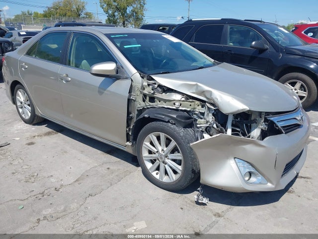 2014 TOYOTA CAMRY XLE V6