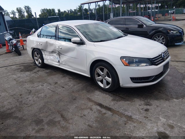 2013 VOLKSWAGEN PASSAT 2.5L SE