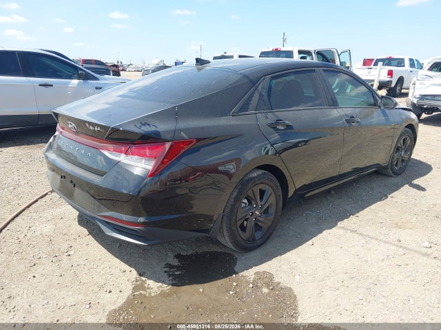 2023 HYUNDAI ELANTRA SEL 4