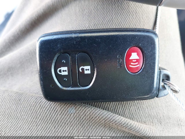 2014 Toyota PRIUS V TWO — фото 11