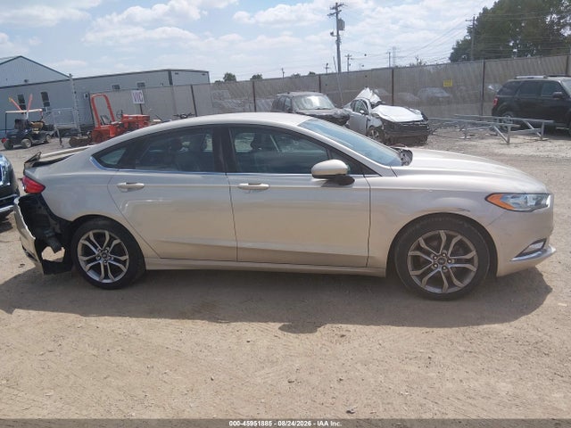 2017 FORD FUSION SE 13