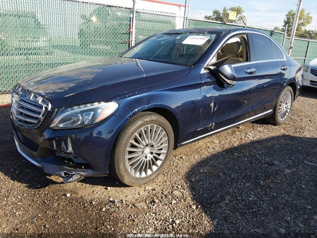 صورة 2 لـ 2015 Mercedes-BENZ C 300 LUXURY 4MATIC