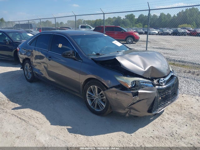 2015 TOYOTA CAMRY SE