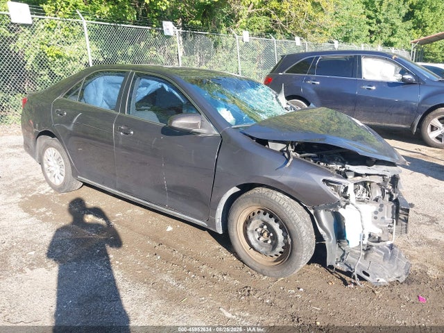 2014 TOYOTA CAMRY LE