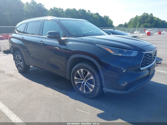 2021 TOYOTA HIGHLANDE XLE