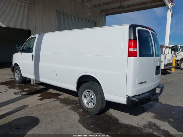2017 CHEVROLET EXPRESS 3500 WORK VAN 3