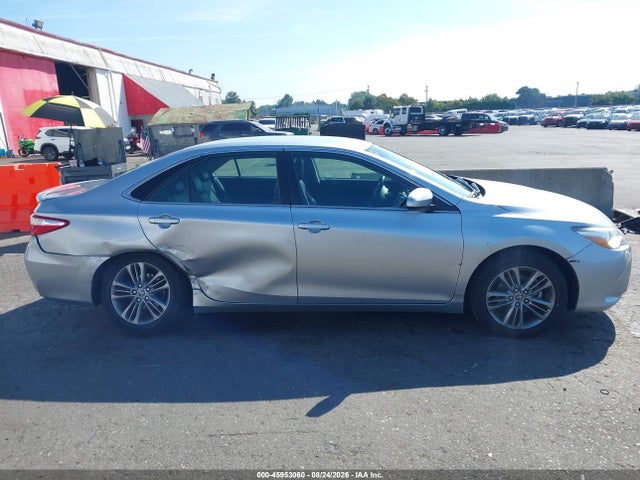 2017 TOYOTA CAMRY SE 13