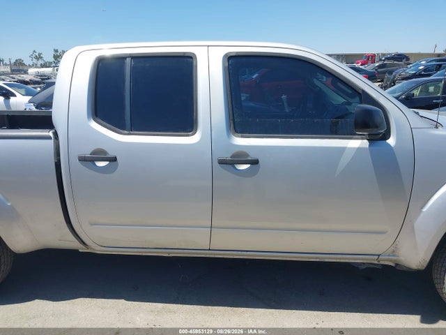 2013 Nissan FRONTIER SV 照片 14