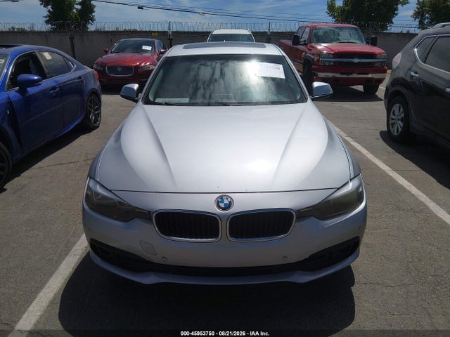 صورة 12 لـ 2017 BMW 320I XDRIVE