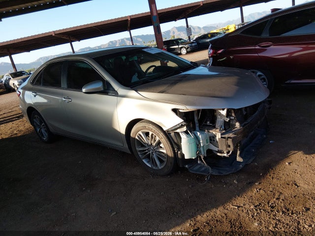 2016 TOYOTA CAMRY SE