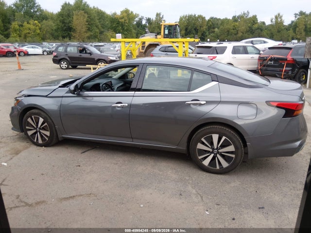 2021 NISSAN ALTIMA SL INTELLIGENT AWD 14