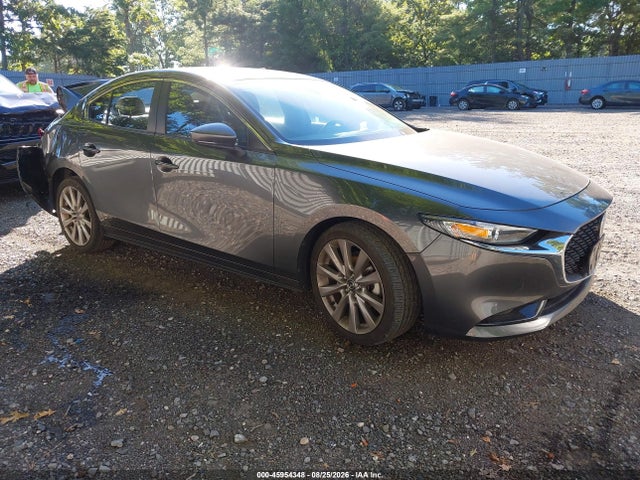 2022 MAZDA MAZDA PREFERRED