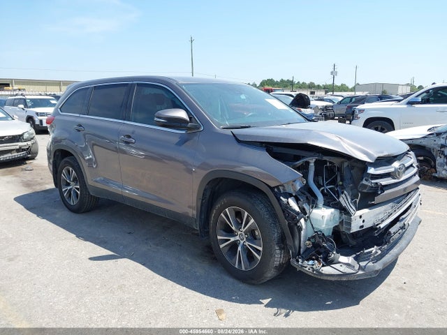 2019 TOYOTA HIGHLANDE LE