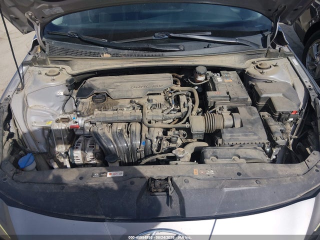 2023 HYUNDAI ELANTRA SE 10