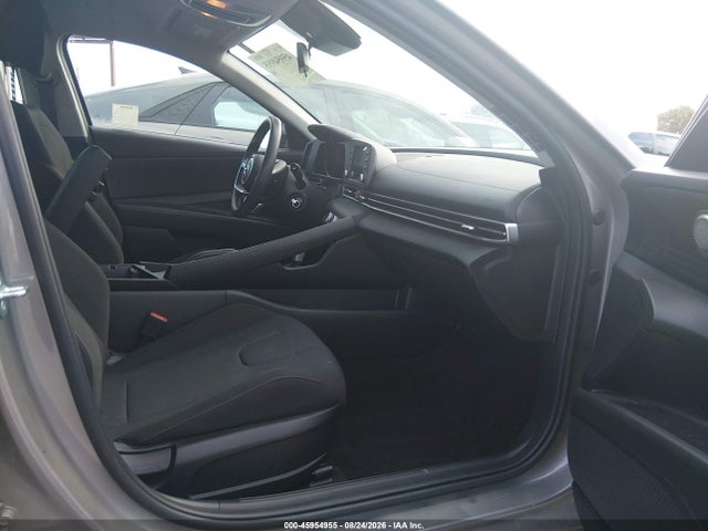 2023 HYUNDAI ELANTRA SE 5