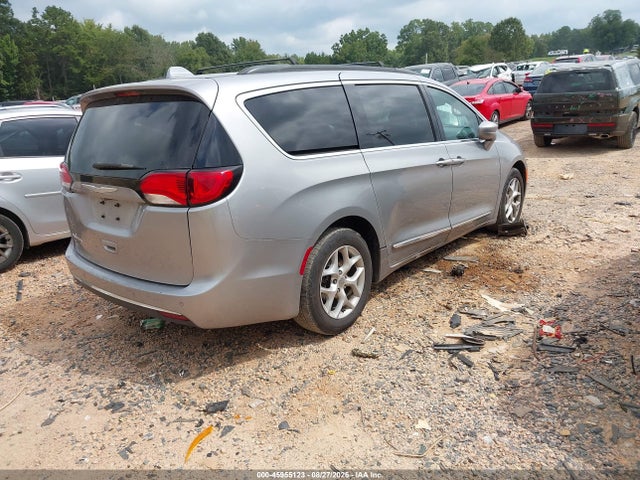 2017 CHRYSLER PACIFICA TOURING-L 4