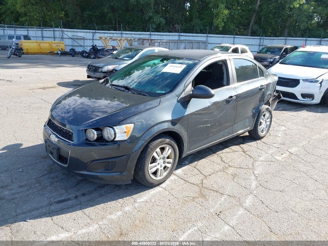 صورة 2 لـ 2015 Chevrolet SONIC LT AUTO