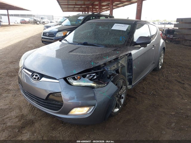 صورة 2 لـ 2016 Hyundai VELOSTER