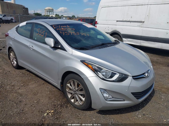 2016 HYUNDAI ELANTRA SE