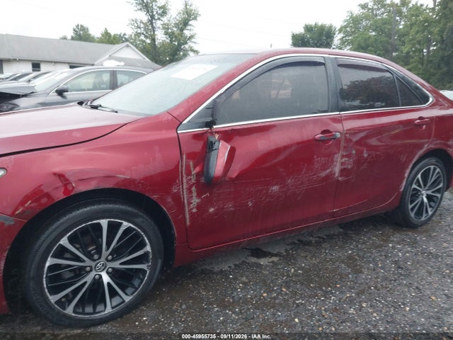2017 TOYOTA CAMRY SE 6
